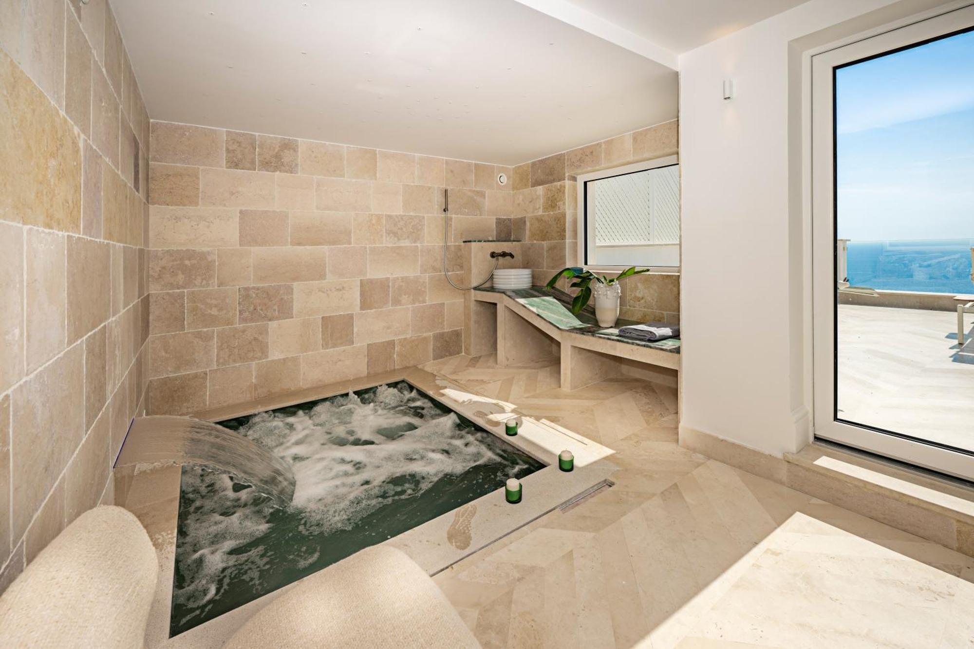Maison Lilly - Luxury Accommodation Băile Herculane Dış mekan fotoğraf